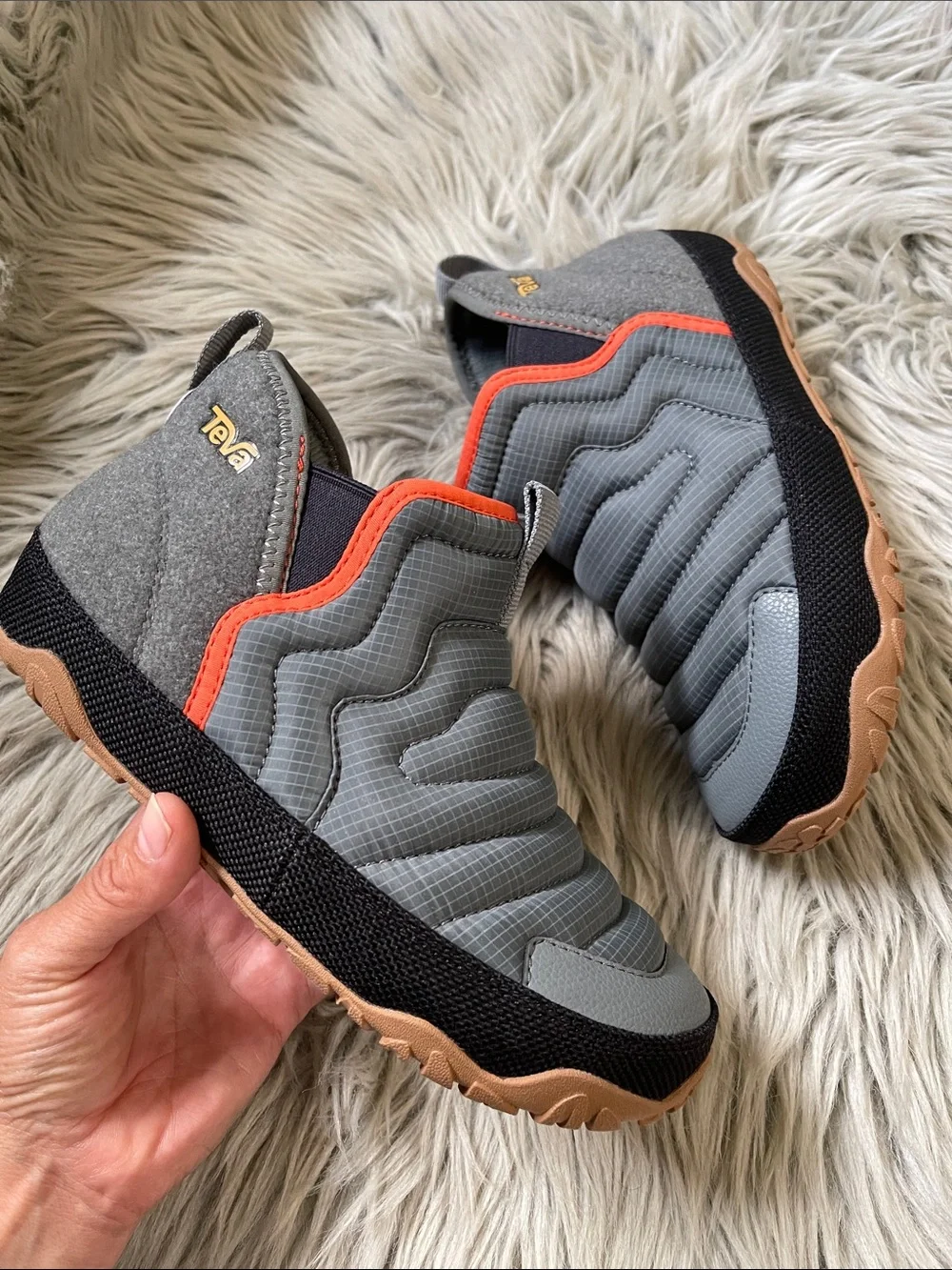 Teva padded quilted